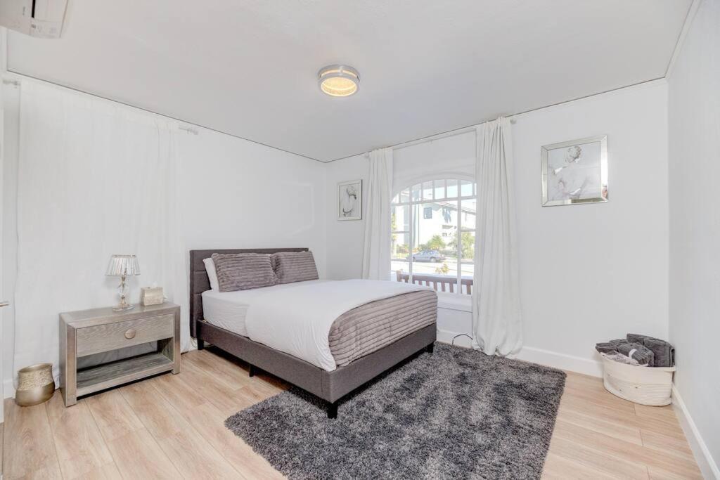Lovely White Beach House Redondo Beach Exteriör bild