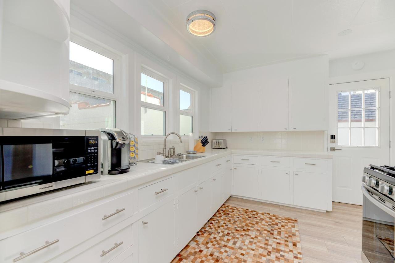 Lovely White Beach House Redondo Beach Exteriör bild