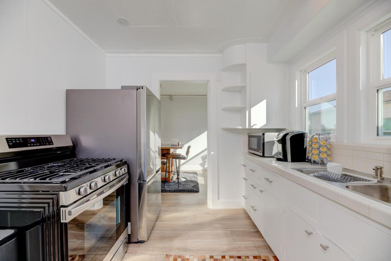 Lovely White Beach House Redondo Beach Exteriör bild