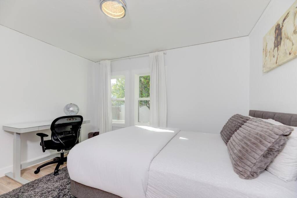 Lovely White Beach House Redondo Beach Exteriör bild